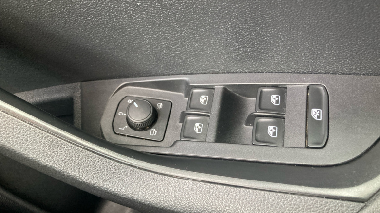 Skoda Karoq 2.0 TDI [150] SE Drive 5dr Diesel Estate